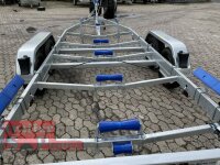 TPV ( Böckmann ) BA 2700-L Bootstrailer mit Auflagen 2700 kg für Boote bis ca. 7,5 m