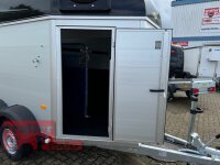 HUMBAUR Equitos Alu Plus Black Metallic mit Sattelkammer 2000 KG I 100 KM/H I Trittleistengummi I Seitentrittschutz I Trennwand höhenverstellbar