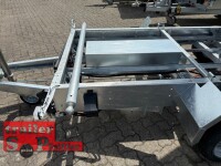 HUMBAUR HTK 3000.27 I 314 x 175 I 2700 KG I Dreiseitenkipper mit E-Pumpe - Rampenschacht
