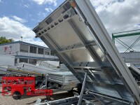 HUMBAUR HTK 3000.27 I 314 x 175 I 2700 KG I Dreiseitenkipper mit E-Pumpe - Rampenschacht