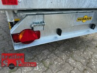 HUMBAUR HTK 3000.27 I 314 x 175 I 2700 KG I Dreiseitenkipper mit E-Pumpe - Rampenschacht