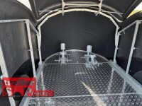 ABVERKAUF / LORGANO Aero G - GfK Anhänger 1800 kg gebremst anthrazit 3280 x 1820 x 1580 geschlossener 2 er Motorradanhänger Auffahrrampe abschließbar -Alu Boden - 100 km/h