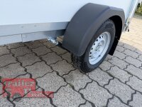 BLYSS Kofferanhänger Rampe - F1330HD/HK, AERO 305x150x180cm - Seitentür + Fenster - 100 KM/H - Zurrleisten - Heckstützen