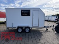 BLYSS Kofferanhänger mit Rampe F2736HTD/HK, AERO 353x150x180cm - Seitentür + Fenster - 100 KM/H - Zurrleisten - Heckstützen