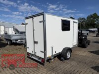 BLYSS Kofferanhänger F1330HD, 305x150x180cm - Seitentür + Fenster - 100 KM/H - Zurrleisten - Heckstützen