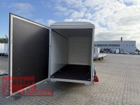 BLYSS Kofferanhänger FL1336HC - 360x160x180cm - 100 KM/H - Tür/Rampe Kombination - Stützen - POLY Bug und Haube